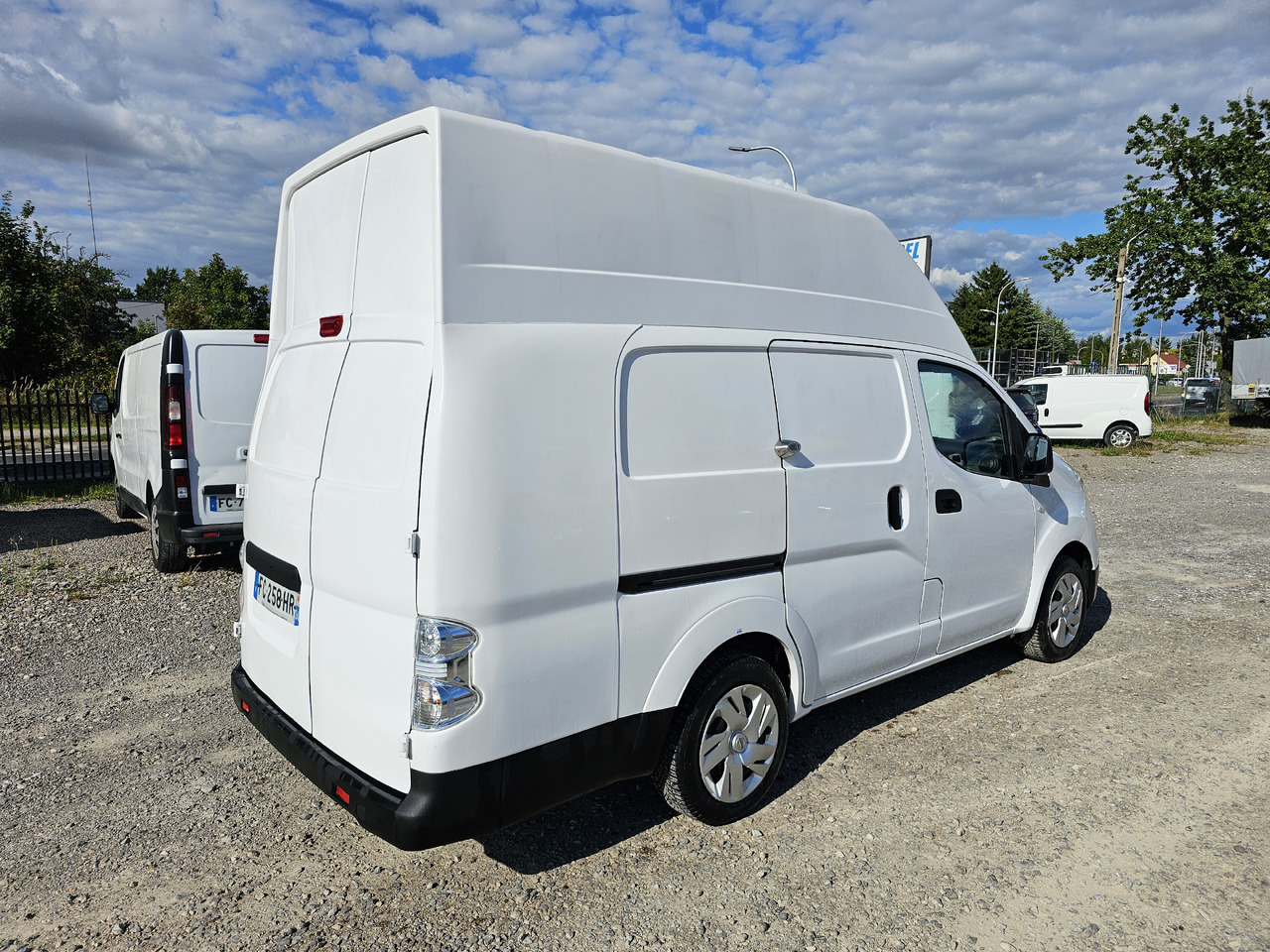 NISSAN E-NV200 ELEKTRYCZNY 40 KV 250 km KLIMA KAMERA - Van kecil, Van listrik: gambar 5 NISSAN E-NV200 ELEKTRYCZNY 40 KV 250 km KLIMA KAMERA - Van kecil, Van listrik: gambar 5