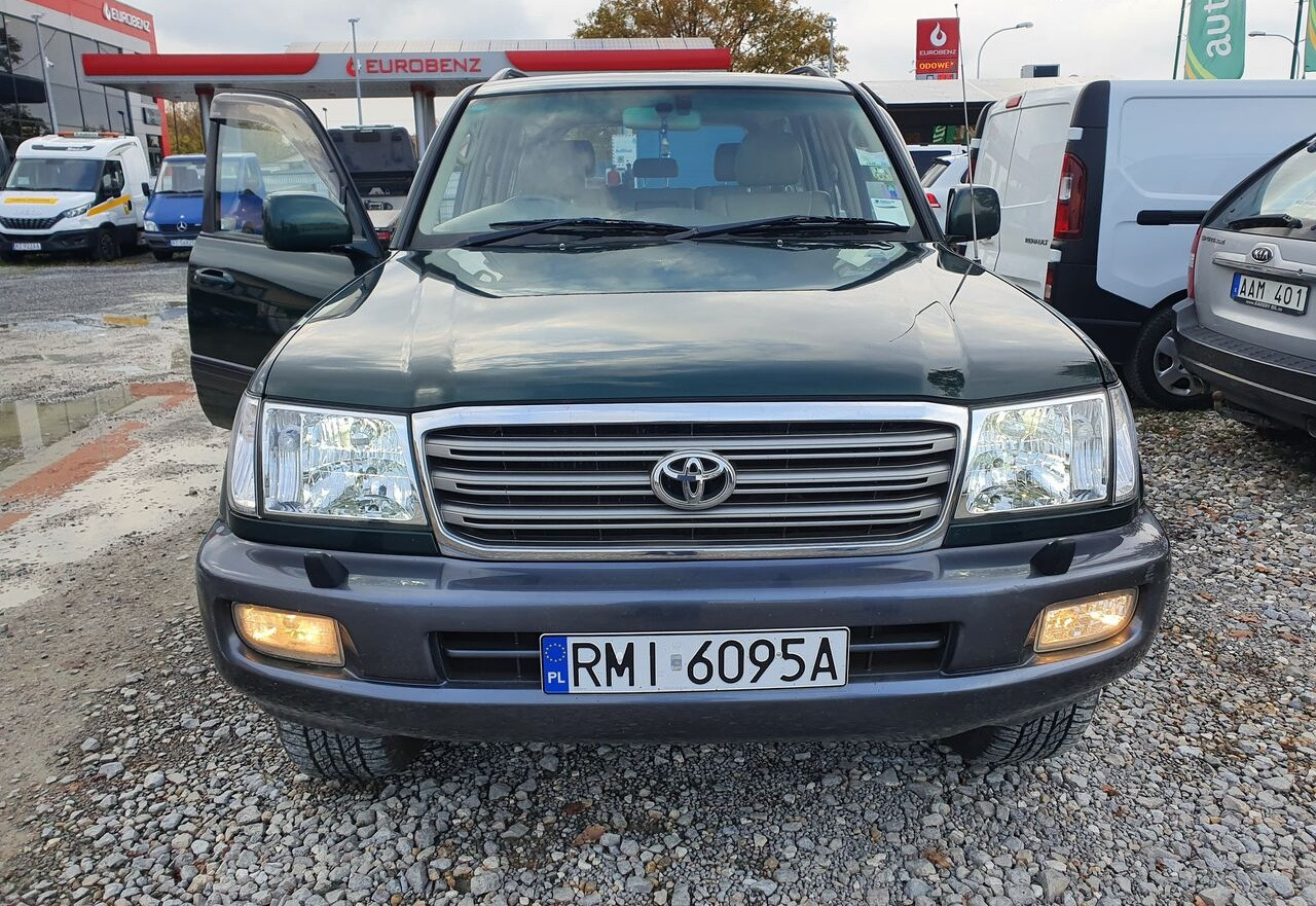 Toyota LAND CRUISER 100 4,2 TD KLIMA 7 OSOB - Mobil: gambar 3 Toyota LAND CRUISER 100 4,2 TD KLIMA 7 OSOB - Mobil: gambar 3