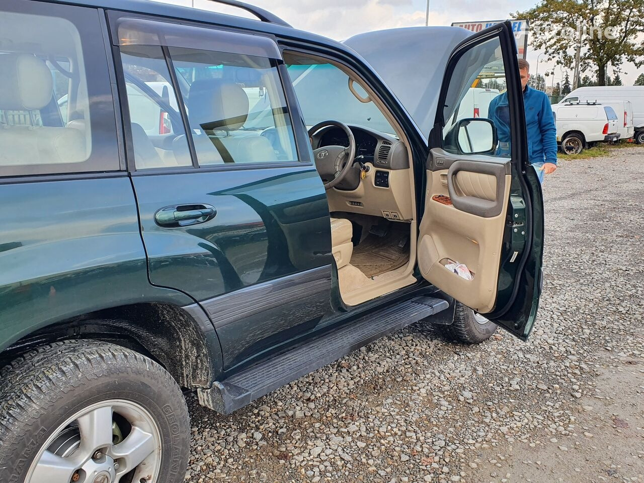 Toyota LAND CRUISER 100 4,2 TD KLIMA 7 OSOB - Mobil: gambar 4 Toyota LAND CRUISER 100 4,2 TD KLIMA 7 OSOB - Mobil: gambar 4