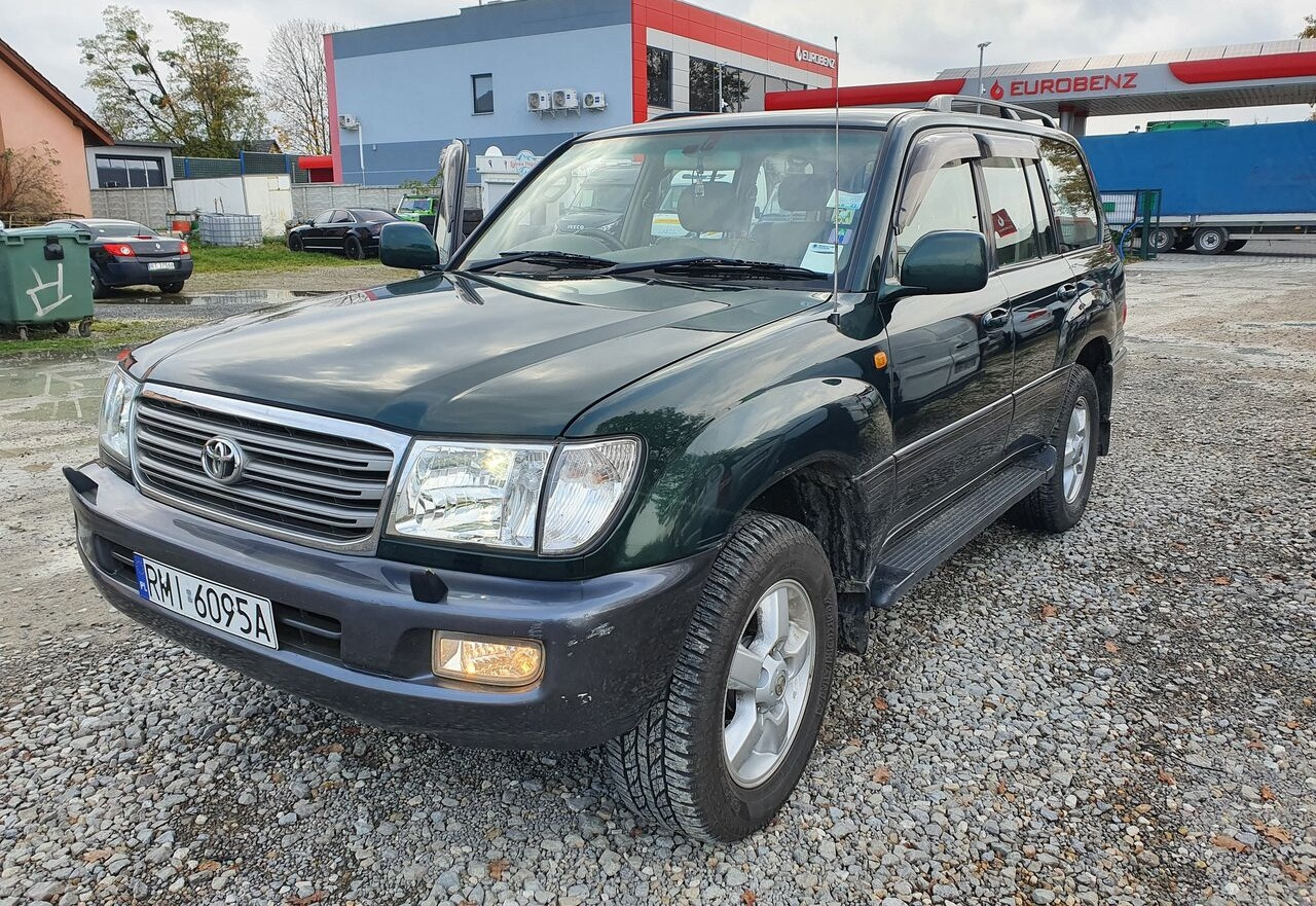 Toyota LAND CRUISER 100 4,2 TD KLIMA 7 OSOB - Mobil: gambar 1 Toyota LAND CRUISER 100 4,2 TD KLIMA 7 OSOB - Mobil: gambar 1