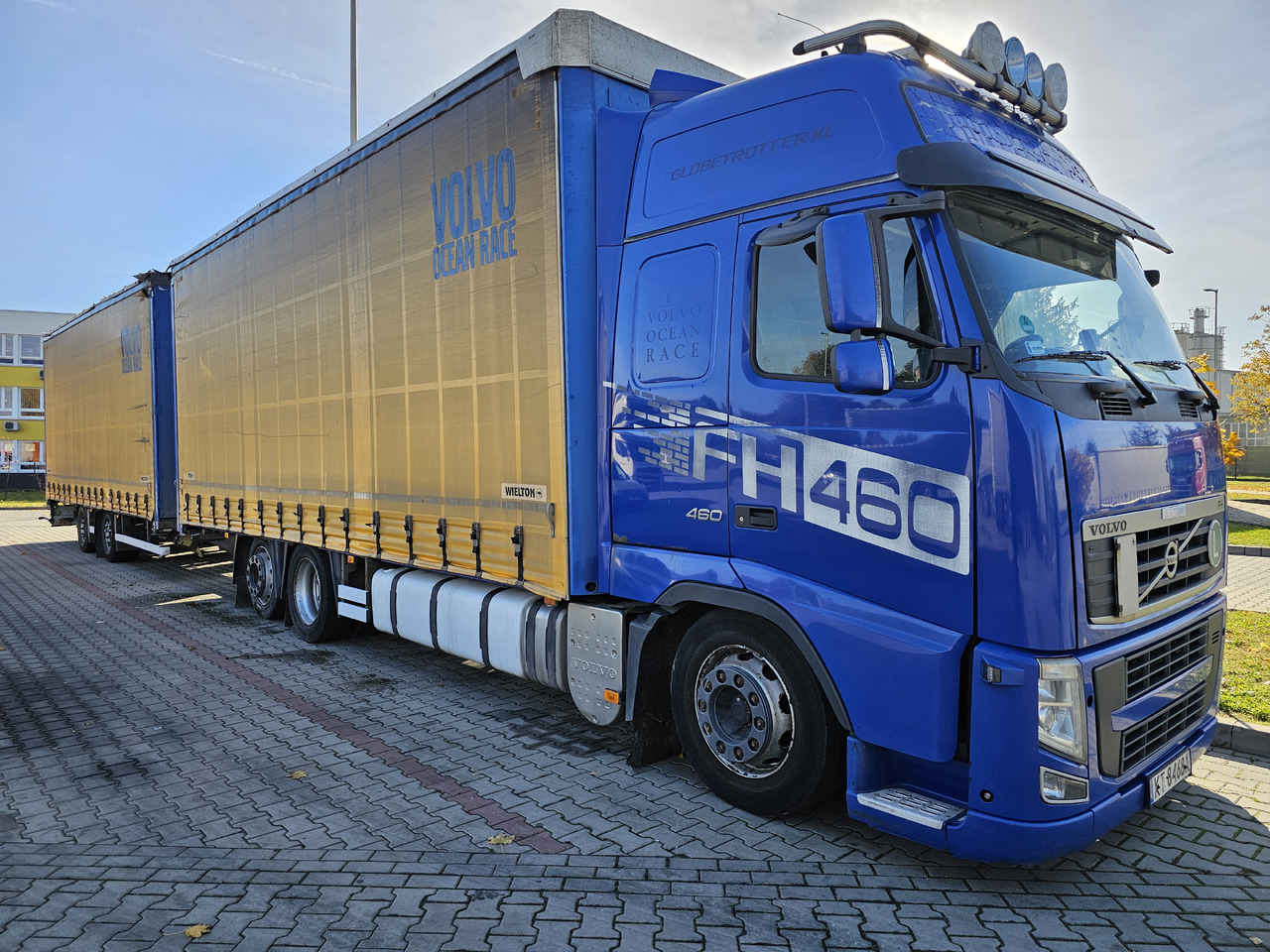 VOLVO FH460 ZESTAW TANDEM 120 M3 PRZEJAZDOWY + PRZYCZEPA FIRANKA SAF - Truk dengan terpal samping: gambar 1 VOLVO FH460 ZESTAW TANDEM 120 M3 PRZEJAZDOWY + PRZYCZEPA FIRANKA SAF - Truk dengan terpal samping: gambar 1