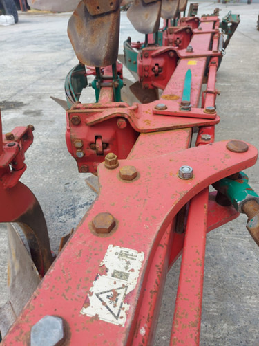 Kverneland ES 100-200-28 - Bajak: gambar 5 Kverneland ES 100-200-28 - Bajak: gambar 5