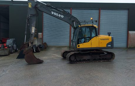 Volvo EC140CL - Ekskavator: gambar 1 Volvo EC140CL - Ekskavator: gambar 1