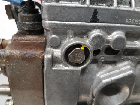 Case 5120 Fuel Injection Pump Assy J917526 - Injektor: gambar 4 Case 5120 Fuel Injection Pump Assy J917526 - Injektor: gambar 4