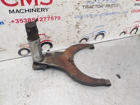 Case International 956, 1056 Rear Axle Differential Fork 3230701r91, 2706178r93 - As roda belakang untuk Traktor: gambar 4 Case International 956, 1056 Rear Axle Differential Fork 3230701r91, 2706178r93 - As roda belakang untuk Traktor: gambar 4