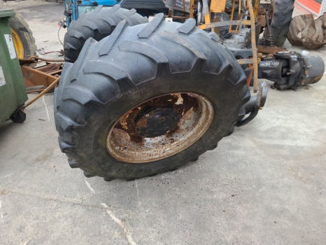 Case Jx80 New Hollland Td5, Td5000 Fiat 90, 93,94 Front Wheel Rim 340x85r24 - Pelek untuk Peralatan pertanian: gambar 1 Case Jx80 New Hollland Td5, Td5000 Fiat 90, 93,94 Front Wheel Rim 340x85r24 - Pelek untuk Peralatan pertanian: gambar 1