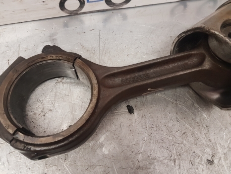 Claas 836 John Deere Engine Connecting Rod 6005024536, R500335, Re500608 - Batang penghubung untuk Traktor: gambar 2 Claas 836 John Deere Engine Connecting Rod 6005024536, R500335, Re500608 - Batang penghubung untuk Traktor: gambar 2