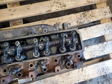 Claas Ares 656 John Deere 6810 Engine Cylinder Head R121608, 6005021490, Re57489 - Kepala silinder: gambar 5 Claas Ares 656 John Deere 6810 Engine Cylinder Head R121608, 6005021490, Re57489 - Kepala silinder: gambar 5