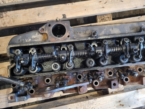 Claas Ares 656 John Deere 6810 Engine Cylinder Head R121608, 6005021490, Re57489 - Kepala silinder: gambar 3 Claas Ares 656 John Deere 6810 Engine Cylinder Head R121608, 6005021490, Re57489 - Kepala silinder: gambar 3