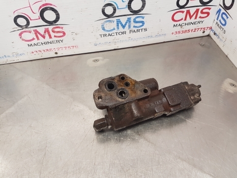 Claas Ares 836, 816, 610rz Trailer Brake Valve Parts 153108045, 6005021939 - Katup rem untuk Traktor: gambar 2 Claas Ares 836, 816, 610rz Trailer Brake Valve Parts 153108045, 6005021939 - Katup rem untuk Traktor: gambar 2