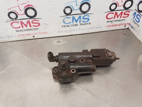 Claas Ares 836, 816, 610rz Trailer Brake Valve Parts 153108045, 6005021939 - Katup rem untuk Traktor: gambar 1 Claas Ares 836, 816, 610rz Trailer Brake Valve Parts 153108045, 6005021939 - Katup rem untuk Traktor: gambar 1