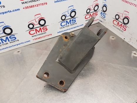 Claas Arion 640, 500, 600, Hexashift, Cmatic Top Link Bracket Lhs 0021608191 - Suspensi kabin untuk Traktor: gambar 2 Claas Arion 640, 500, 600, Hexashift, Cmatic Top Link Bracket Lhs 0021608191 - Suspensi kabin untuk Traktor: gambar 2