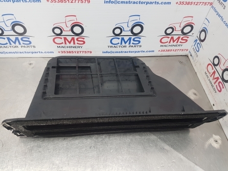 Kabin dan interior untuk Traktor Claas Arion 640, 600, 500  Air Duct Panel, Straight Connector 0021928671: gambar 7