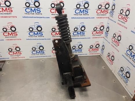 Claas Arion 640, 600, 500 Cab Back Suspension Support Assy Lhs 0021500115 - Suspensi kabin untuk Peralatan pertanian: gambar 1 Claas Arion 640, 600, 500 Cab Back Suspension Support Assy Lhs 0021500115 - Suspensi kabin untuk Peralatan pertanian: gambar 1