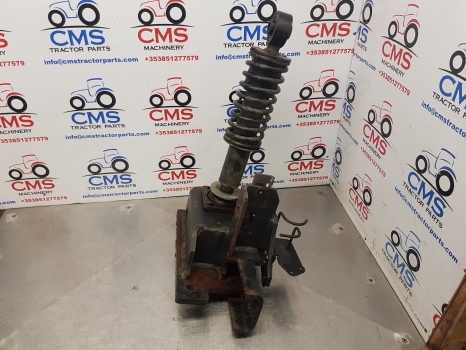 Claas Arion 640, 600, 500 Cab Back Suspension Support Assy Rhs 0021500984 - Suspensi kabin untuk Peralatan pertanian: gambar 1 Claas Arion 640, 600, 500 Cab Back Suspension Support Assy Rhs 0021500984 - Suspensi kabin untuk Peralatan pertanian: gambar 1