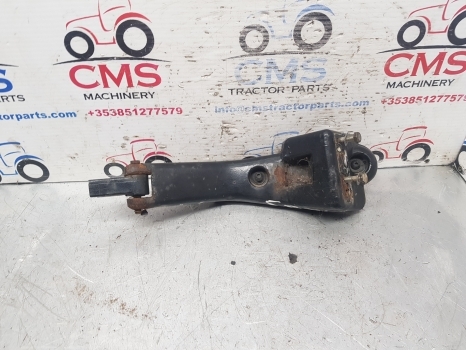 Pintu dan bagian untuk Traktor Claas Axos 310, 320, 330, 340 Parts Cab Door Hinge Lhs Top 0011377540; 11377540: gambar 7