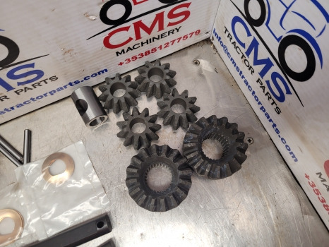 Claas, Mccormick, Carraro Proactive Suspension Front Axle Differential Core Kit 6000103942 - As roda depan: gambar 2 Claas, Mccormick, Carraro Proactive Suspension Front Axle Differential Core Kit 6000103942 - As roda depan: gambar 2