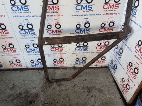 David Brown Case 1490, 1494, 1390, 1394 Cab Door Frame Left K303283 - Pintu dan bagian untuk Traktor: gambar 2 David Brown Case 1490, 1494, 1390, 1394 Cab Door Frame Left K303283 - Pintu dan bagian untuk Traktor: gambar 2