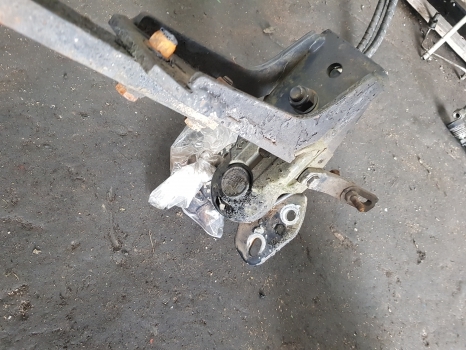 Deutz Agrotron 6120.4 Front Axle Fender Lhs Assy 0.016.4281.4/30, 0.019.4606.3 - Spatbor: gambar 3 Deutz Agrotron 6120.4 Front Axle Fender Lhs Assy 0.016.4281.4/30, 0.019.4606.3 - Spatbor: gambar 3