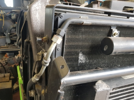 Deutz Agrotron M620 Air Conditioning Condenser Radiator 0.016.1816.4/10 - Suku Cadang AC: gambar 3 Deutz Agrotron M620 Air Conditioning Condenser Radiator 0.016.1816.4/10 - Suku Cadang AC: gambar 3