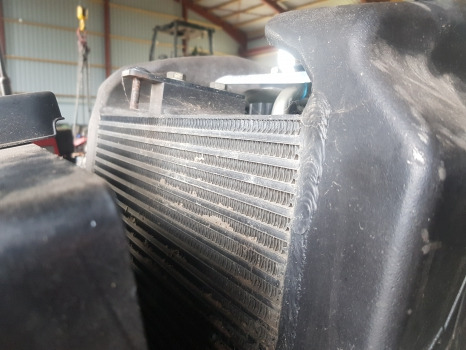 Deutz Agrotron M620, M610, M615, M600,ttv Intercooler 0.015.6910.2/20 - Radiator: gambar 2 Deutz Agrotron M620, M610, M615, M600,ttv Intercooler 0.015.6910.2/20 - Radiator: gambar 2