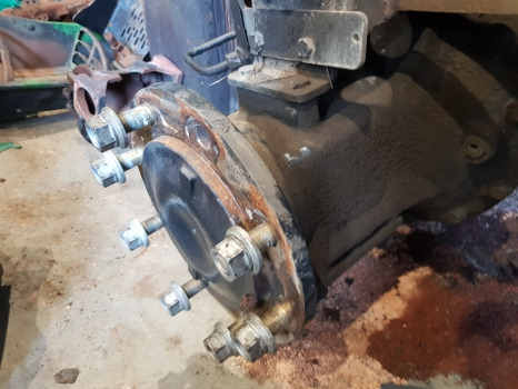 Deutz Agrotron M620 Rear Axle Hub Complete Lhs 0.900.0955.0, 0.900.1363.9 - As roda belakang: gambar 2 Deutz Agrotron M620 Rear Axle Hub Complete Lhs 0.900.0955.0, 0.900.1363.9 - As roda belakang: gambar 2