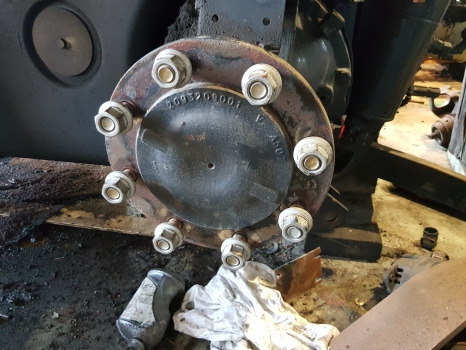 Deutz Agrotron M620 Rear Axle Hub Complete Rhs 0.900.0955.0, 0.900.1363.9 - As roda belakang: gambar 3 Deutz Agrotron M620 Rear Axle Hub Complete Rhs 0.900.0955.0, 0.900.1363.9 - As roda belakang: gambar 3
