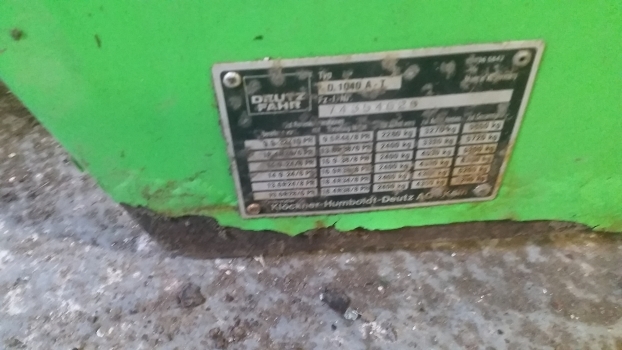 Deutz-fahr D 1040 Front Panel Right - Tubuh dan eksterior untuk Traktor: gambar 2 Deutz-fahr D 1040 Front Panel Right - Tubuh dan eksterior untuk Traktor: gambar 2