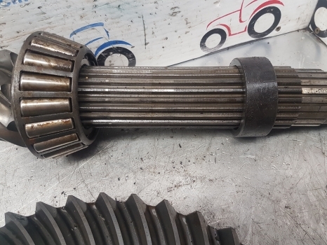 As roda belakang untuk Traktor Fiat 160-90, 140-90, 180-90 Rear Axle Bevel Gear 5128099, 5113838, 5127094: gambar 6 As roda belakang untuk Traktor Fiat 160-90, 140-90, 180-90 Rear Axle Bevel Gear 5128099, 5113838, 5127094: gambar 6