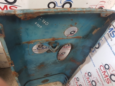 Ford 10 Series 7710, 6710 Bonnet Hood Panel 5 Holes, E1nn16a724aa, D8nn16a724ba - Kerudung untuk Traktor: gambar 5 Ford 10 Series 7710, 6710 Bonnet Hood Panel 5 Holes, E1nn16a724aa, D8nn16a724ba - Kerudung untuk Traktor: gambar 5