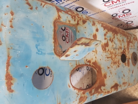 Ford 10 Series 7710, 6710 Bonnet Hood Panel 5 Holes, E1nn16a724aa, D8nn16a724ba - Kerudung untuk Traktor: gambar 2 Ford 10 Series 7710, 6710 Bonnet Hood Panel 5 Holes, E1nn16a724aa, D8nn16a724ba - Kerudung untuk Traktor: gambar 2