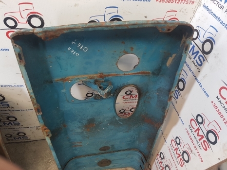 Ford 10 Series 7710, 6710 Bonnet Hood Panel 5 Holes, E1nn16a724aa, D8nn16a724ba - Kerudung untuk Traktor: gambar 3 Ford 10 Series 7710, 6710 Bonnet Hood Panel 5 Holes, E1nn16a724aa, D8nn16a724ba - Kerudung untuk Traktor: gambar 3