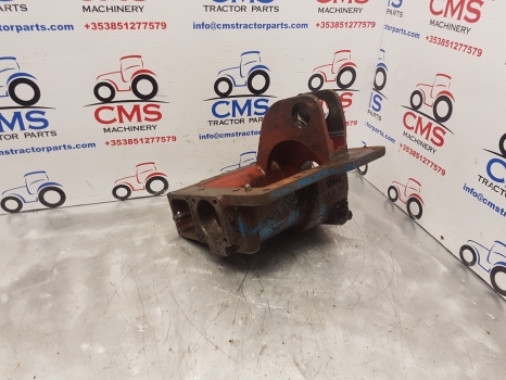 Ford 10 Series 8210, 7810 Fwd Dropbox Housing Car122553, Car122554, 18841 - Penularan untuk Traktor: gambar 1 Ford 10 Series 8210, 7810 Fwd Dropbox Housing Car122553, Car122554, 18841 - Penularan untuk Traktor: gambar 1