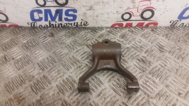 Ford 2600, 3600, 2000 Rear Axle Differential Lock Fork C5nn4n053a, C7nn7n515 - Gigi diferensial untuk Traktor: gambar 5 Ford 2600, 3600, 2000 Rear Axle Differential Lock Fork C5nn4n053a, C7nn7n515 - Gigi diferensial untuk Traktor: gambar 5