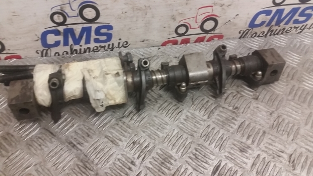 Ford 2910, 3 Cylinder Engine Rocker Shaft Assembly C5ne6563a - Suku Cadang Mesin untuk Traktor: gambar 4 Ford 2910, 3 Cylinder Engine Rocker Shaft Assembly C5ne6563a - Suku Cadang Mesin untuk Traktor: gambar 4