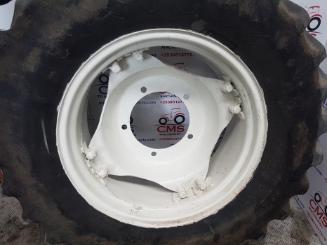 Ford 5640 , 6640 , 7740, 7840 , 8240 , 8340 28 Inch 5 Stud Wheel E5nn1050ka12g - Roda untuk Traktor: gambar 3 Ford 5640 , 6640 , 7740, 7840 , 8240 , 8340 28 Inch 5 Stud Wheel E5nn1050ka12g - Roda untuk Traktor: gambar 3