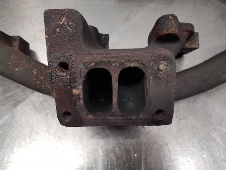 Ford 6610, 7410, 6600, 7600, 7610 Exhaust Manifold 81834263, E6nn9430aa - Manifold buang untuk Traktor: gambar 4 Ford 6610, 7410, 6600, 7600, 7610 Exhaust Manifold 81834263, E6nn9430aa - Manifold buang untuk Traktor: gambar 4
