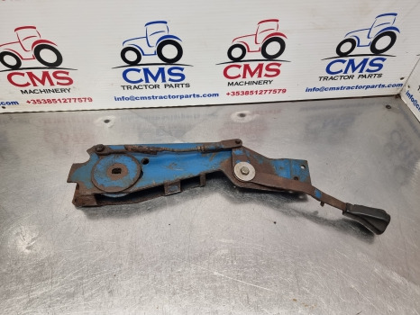 Ford 7610, 10 Ser, Hydraulic Control Quadrant Lever Assy D5nnb564a, E0nn512ad11b - Hidrolika: gambar 1 Ford 7610, 10 Ser, Hydraulic Control Quadrant Lever Assy D5nnb564a, E0nn512ad11b - Hidrolika: gambar 1