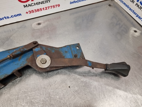 Ford 7610, 10 Ser, Hydraulic Control Quadrant Lever Assy D5nnb564a, E0nn512ad11b - Hidrolika: gambar 4 Ford 7610, 10 Ser, Hydraulic Control Quadrant Lever Assy D5nnb564a, E0nn512ad11b - Hidrolika: gambar 4