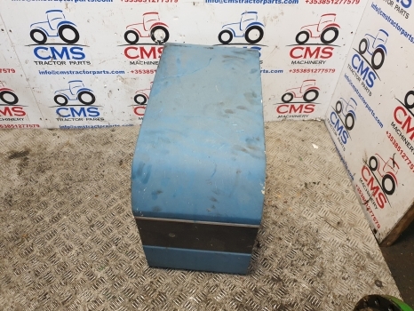 Ford 7810, 7910, 8210 Bonnet Cover Panel In Front Of The Cab D5nn9n128a - Kerudung untuk Traktor: gambar 4 Ford 7810, 7910, 8210 Bonnet Cover Panel In Front Of The Cab D5nn9n128a - Kerudung untuk Traktor: gambar 4