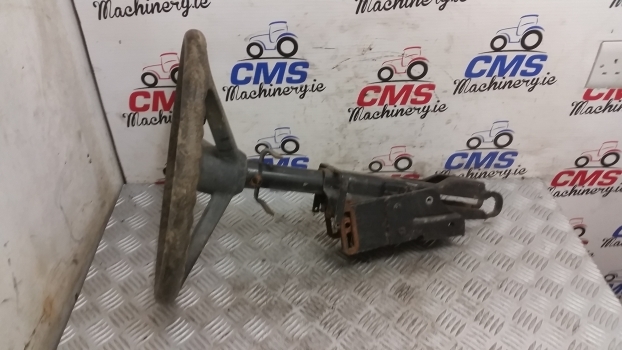 Ford 7840, 40 Series Steering Column Assembly With Steering Wheel 82009382 - Kemudi untuk Traktor: gambar 1 Ford 7840, 40 Series Steering Column Assembly With Steering Wheel 82009382 - Kemudi untuk Traktor: gambar 1