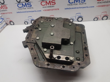 Ford 7840, 8240, 8340 Transmission Control Cover Plate F0nn7z479ag, F3nn7z479 - Penularan: gambar 1 Ford 7840, 8240, 8340 Transmission Control Cover Plate F0nn7z479ag, F3nn7z479 - Penularan: gambar 1