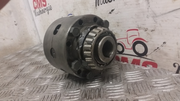 Ford 8340, 10, 40, Lb, Tlb Front Axle Differential Box Assy 9968055, 85827068 - Gigi diferensial untuk Traktor: gambar 2 Ford 8340, 10, 40, Lb, Tlb Front Axle Differential Box Assy 9968055, 85827068 - Gigi diferensial untuk Traktor: gambar 2