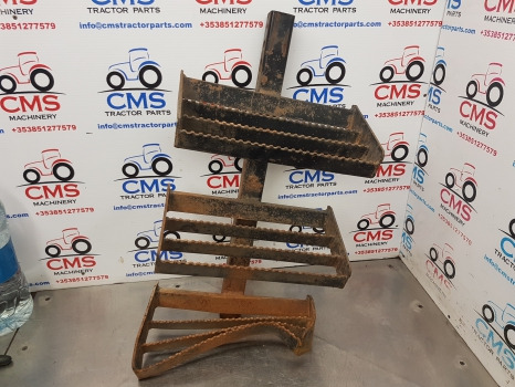 Ford New Holland 40, Ts ,ts110, 6640 Foot Step Assy Rhs 82008961,f0nn9420041bb - Langkah kaki untuk Peralatan pertanian: gambar 1 Ford New Holland 40, Ts ,ts110, 6640 Foot Step Assy Rhs 82008961,f0nn9420041bb - Langkah kaki untuk Peralatan pertanian: gambar 1