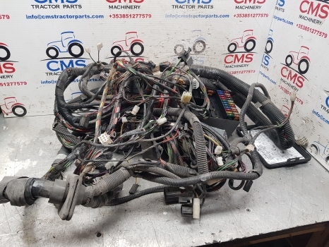 Ford New Holland Fiat 60, M Series Dual Command Cab Wiring Loom Assy 82015343 - Kabel/ Kawat harness untuk Traktor: gambar 1 Ford New Holland Fiat 60, M Series Dual Command Cab Wiring Loom Assy 82015343 - Kabel/ Kawat harness untuk Traktor: gambar 1