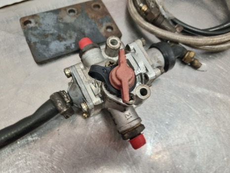 Ford New Holland Reifenfullen Control Valve Assy Reifenfullen - Hidrolika: gambar 3 Ford New Holland Reifenfullen Control Valve Assy Reifenfullen - Hidrolika: gambar 3