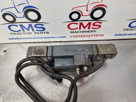 Ford New Holland Ts, 40, 60 Hydraulic Lift Valve 54155-a, F0nnr921ab, 82011395 - Hidrolika: gambar 4 Ford New Holland Ts, 40, 60 Hydraulic Lift Valve 54155-a, F0nnr921ab, 82011395 - Hidrolika: gambar 4