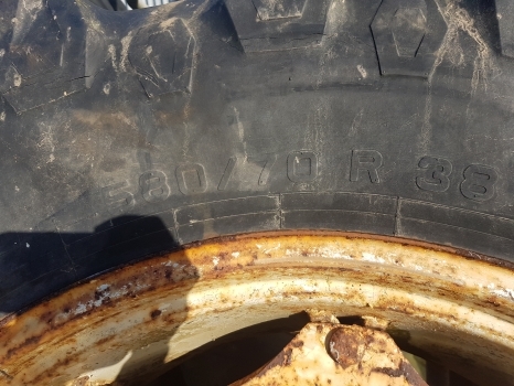 Ford Rear Wheel Complete R38 Pirelli Tm700 580/70r38 - Roda untuk Traktor: gambar 3 Ford Rear Wheel Complete R38 Pirelli Tm700 580/70r38 - Roda untuk Traktor: gambar 3