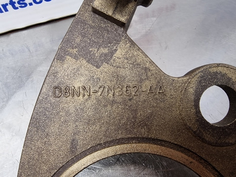 Ford Tw5, Tw15, Tw20, Tw25, Tw30, 8530 Transmission Selector Fork D8nn7n362aa - Penularan: gambar 4 Ford Tw5, Tw15, Tw20, Tw25, Tw30, 8530 Transmission Selector Fork D8nn7n362aa - Penularan: gambar 4