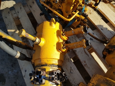 Hyundai Robex 130lc-3 Swing Gear Turning Joint Center Joint 31e6-0001 - Motor ayun untuk Ekskavator: gambar 2 Hyundai Robex 130lc-3 Swing Gear Turning Joint Center Joint 31e6-0001 - Motor ayun untuk Ekskavator: gambar 2